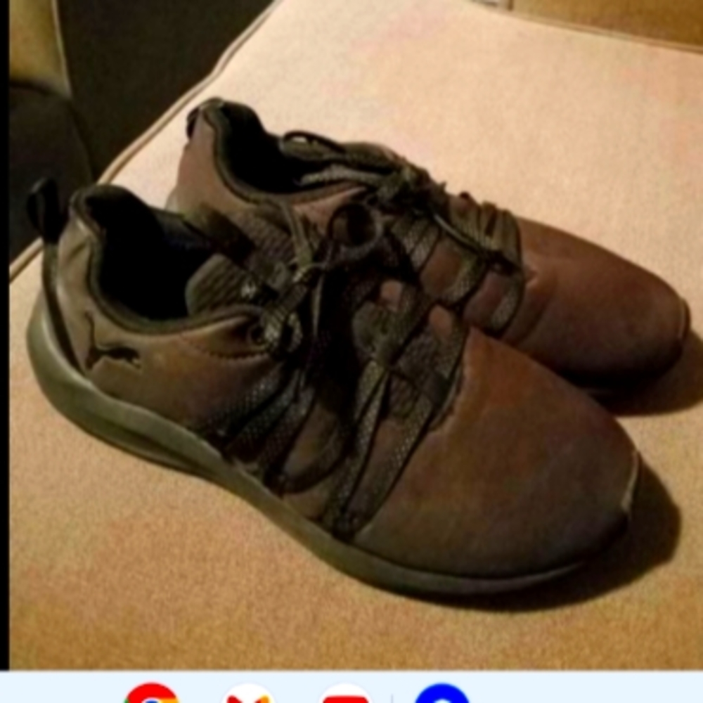 kids pumas sz 3.5